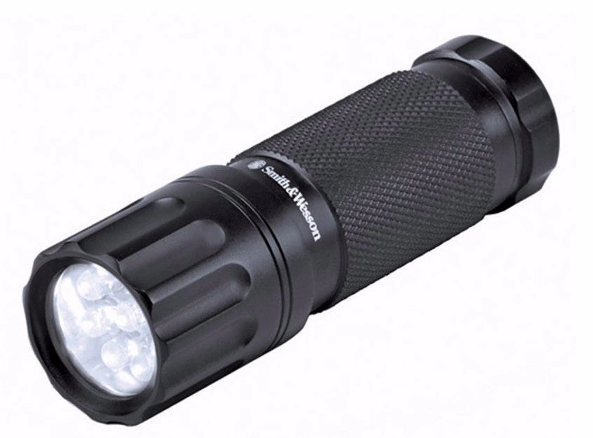 Rothco Smith And Wesson Galaxy 9 Bulb LED Flashlight 3 Rothco Smith And Wesson Galaxy 9 Bulb LED Flashlight